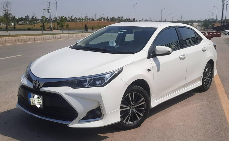 toyota-corolla-altis-16x-automatic-big-5