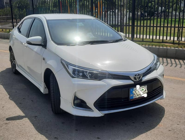 toyota-corolla-altis-16x-automatic-big-0