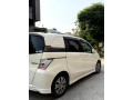 honda-freed-spike-hybrid-ex-1217-small-0