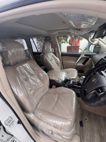 toyota-land-cruiser-prado-tx-l-big-4