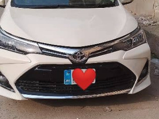 toyota-corolla-altis-16-automatic-model-2015
