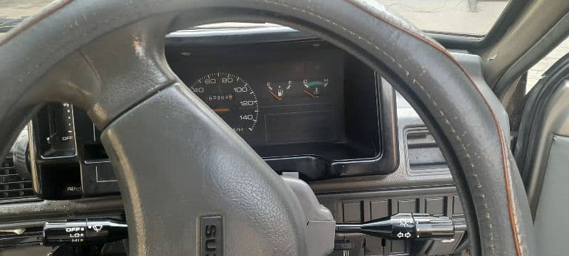 suzuki-mehran-vxr-2017-big-10