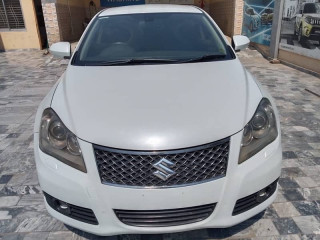 suzuki-kizashi-2015