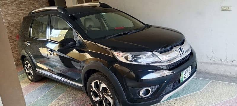 honda-br-v-s-2017-full-option-big-0