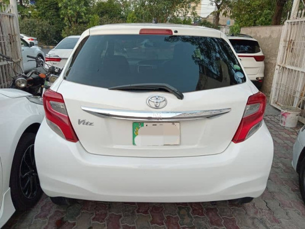 toyota-vitz-2015-model-2016-import-2016-registered-big-2