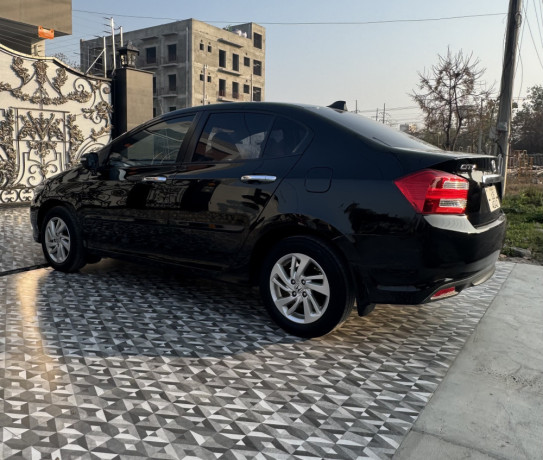 honda-city-aspire-2019-big-1