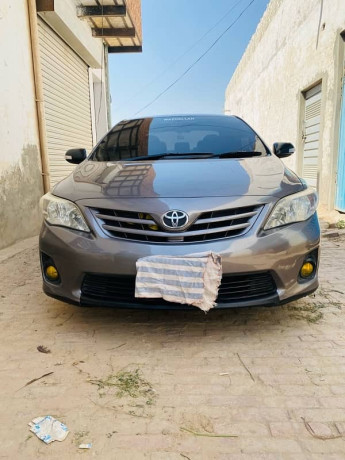 toyota-corolla-altis-2012-big-4