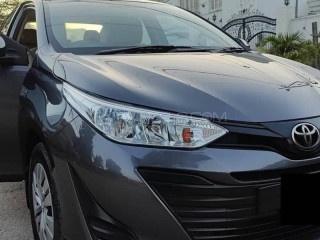 toyota-yaris-gli-auto-total-geniune