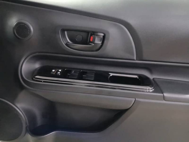 toyota-aqua-20202024-style-package-big-4
