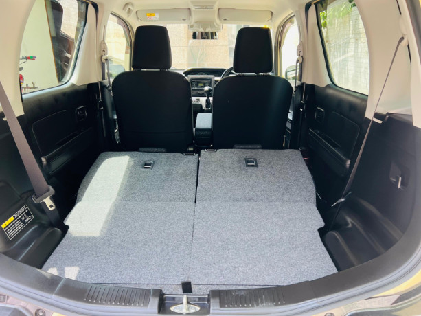 suzuki-mr-wagon-x-selection-big-0