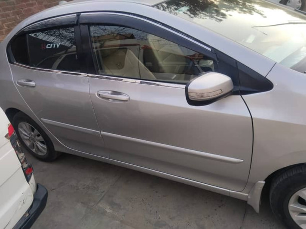 honda-city-aspire-15-2015-like-brand-new-condition-big-7