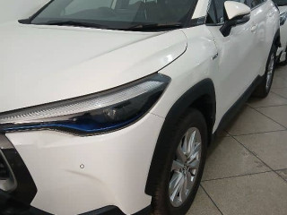 toyota-corolla-cross-hev-x-2024