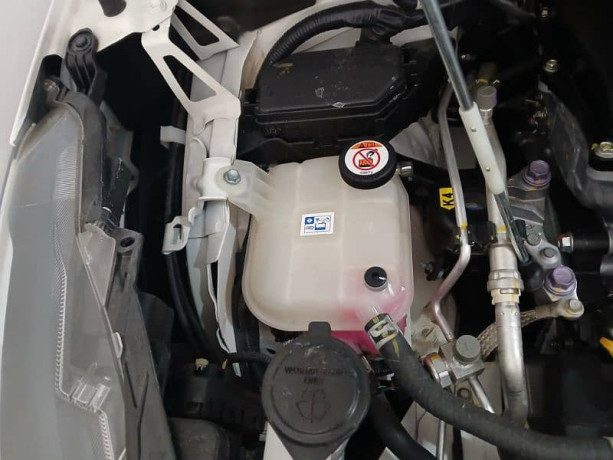 toyota-corolla-cross-hev-x-2024-big-13