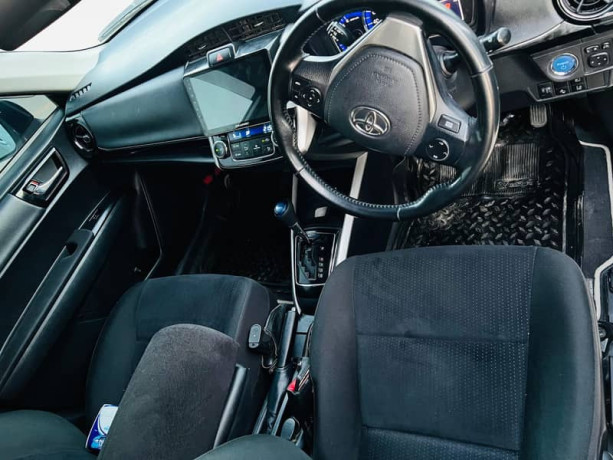 toyota-corolla-axio-hybrid-15-2018-corolla-axio-2018-big-16