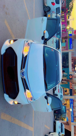 toyota-corolla-axio-hybrid-15-2018-corolla-axio-2018-big-6