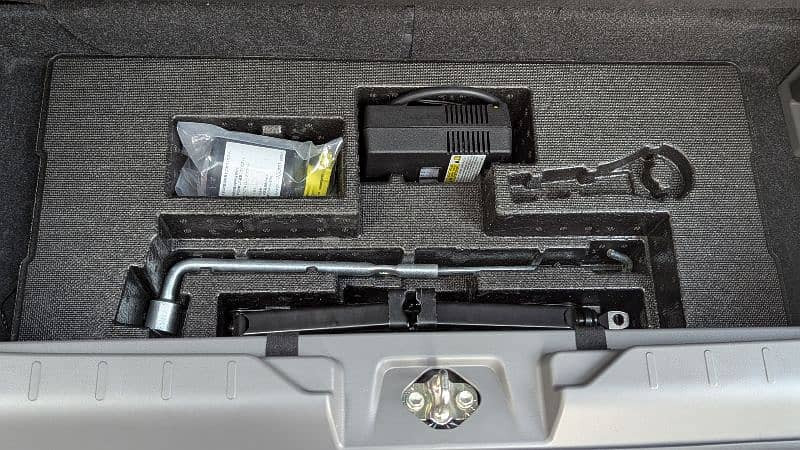 daihatsu-taft-g-chrome-venture-model-20222025-big-7