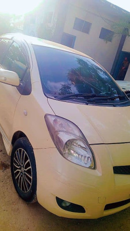 toyota-rs-vitz-2005-push-start-1300-original-big-2