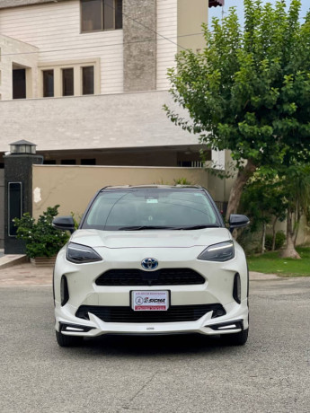 toyota-yaris-cross-z-202020222023-big-0