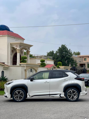 toyota-yaris-cross-z-202020222023-big-8