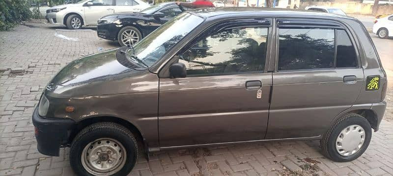 daihatsu-cuore-2007-big-2