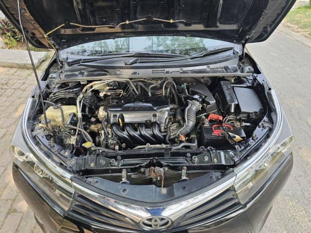 toyota-corolla-gli-automatic-2014-big-13