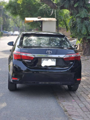 toyota-corolla-gli-automatic-2014-big-9