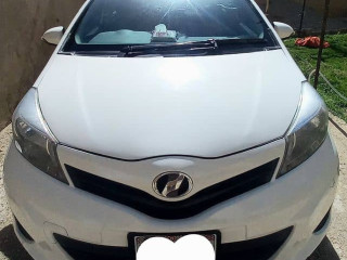toyota-vitz-2013