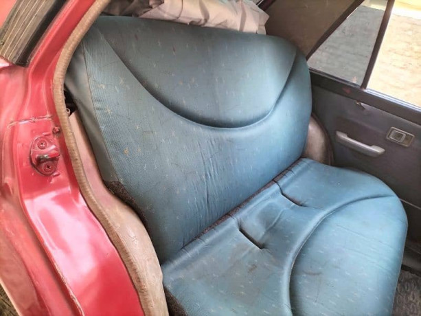 daihatsu-charade-1984-big-17