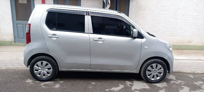 suzuki-wagon-r-2017-big-0