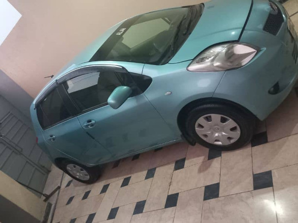 toyota-vitz-2007-big-6