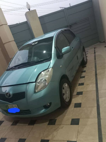 toyota-vitz-2007-big-19