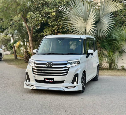 toyota-roomy-custom-g-10-20222024-big-2