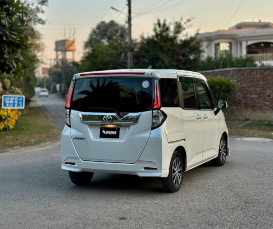 toyota-roomy-custom-g-10-20222024-big-6