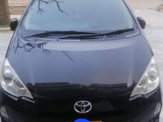 toyota-aqua-2014