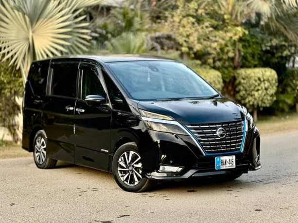 nissan-serena-e-power-highwaystar-20202022-big-1