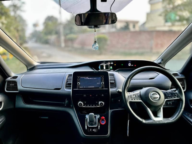 nissan-serena-e-power-highwaystar-20202022-big-5