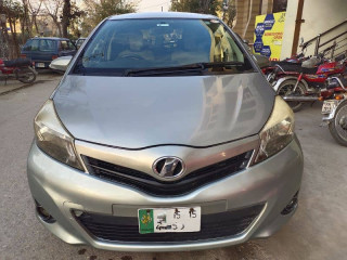 toyota-vitz-2011