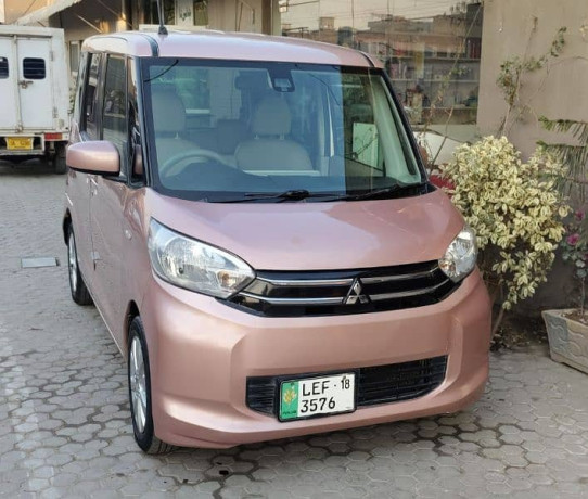 mitsubishi-ek-space-20152018-big-0
