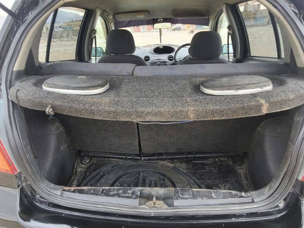 vitz-2002-1000cc-big-13