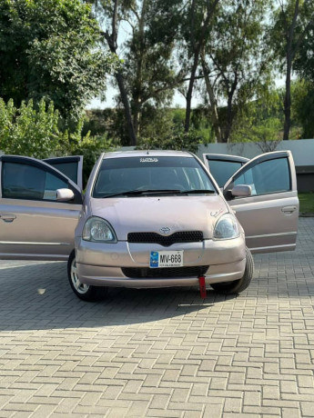 vitz-19992007-big-0