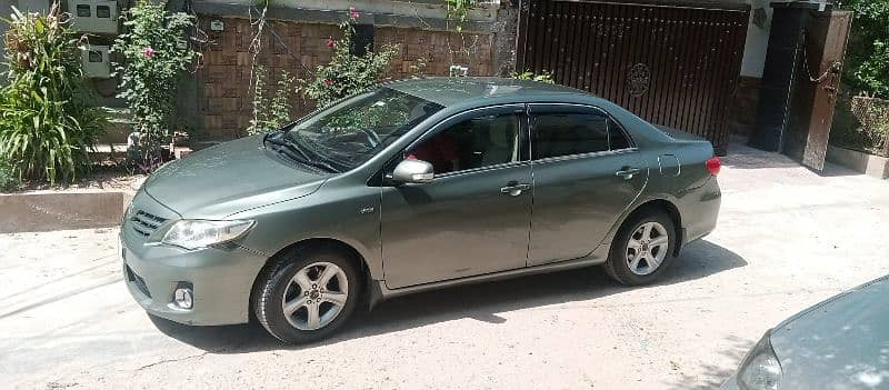 toyota-corolla-gli-13-manual-2012-0332-4-1-5-7-3-6-7-big-1