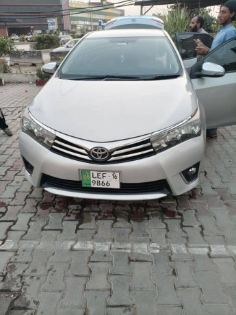 toyota-corolla-gli-2016-automatic-big-12