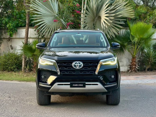 toyota-fortuner-2022