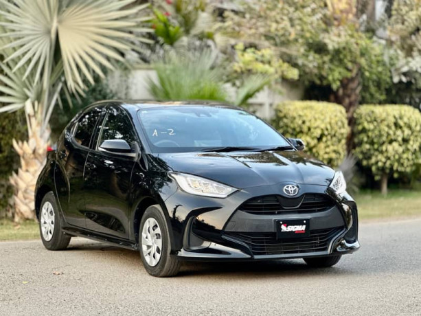 toyota-yaris-g-led-35-grade-202125-big-1