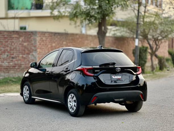 toyota-yaris-g-led-35-grade-202125-big-5