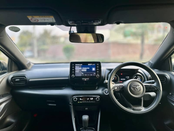 toyota-yaris-g-led-35-grade-202125-big-7