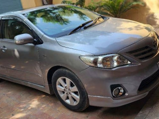 toyota-corolla-altis-2012