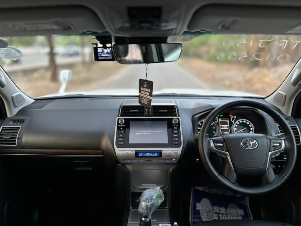 toyota-prado-txl-20202025-import-45-grade-verifiable-auction-sheet-big-8