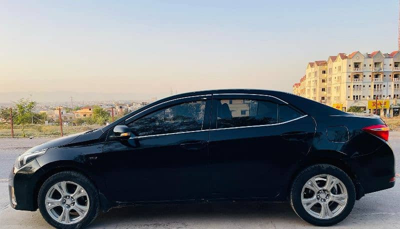 toyota-corolla-xli-vvti-2014-big-3