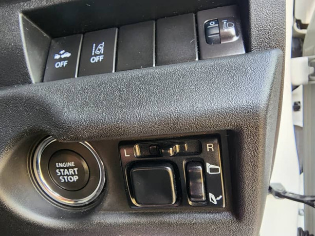 suzuki-jimny-turbo-2020-automatic-push-start-fresh-import-big-17